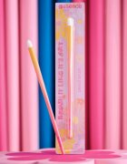 essence BRUSH IT LIKE IT'S ART pencil brush štětec na oční linky 01 Precision Meets Paint-spiration 1 ks