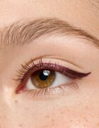 essence COLOUR it! metalická linka na oči odstín 02 Dark Cherry 3 ml