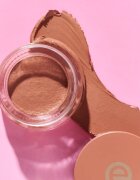 essence Cream Eyeshadow Matte krémové oční stíny s matným efektem odstín 01 Oak 5 g