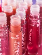 essence Extreme Shine lesk na rty pro větší objem odstín 15 Rusty Kiss 5 ml