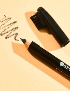 essence Eyebrow DESIGNER tužka na obočí odstín 01 Black 1 g