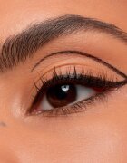essence Eyeliner Pen oční linky v peru odstín 010 Blackest Black 1.1 ml