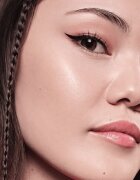 essence Eyeliner Pen oční linky v peru odstín 020 Brown 1.1 ml