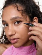 essence Flick it! precizní voděodolná linka na oči odstín 01 Black 0.5 ml
