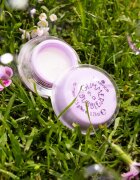 essence GLIMMER IN A BUBBLE hydratační maska na rty se třpytkami odstín 01 Kiss In A Bubble 7.5 g
