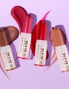 essence Glossy Glaze rtěnka s vysokým leskem odstín 01 Livin La Vida Mocha 1.9 g