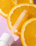 essence Hello Good Stuff! Glow-C rozjasňující sérum s vitaminem C 30 ml