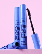 essence I LOVE CURL voděodolná řasenka pro objem černá 10 ml