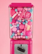 essence it's Bubble Gum fun tekutý rozjasňovač pro zářivý vzhled pleti 11 g