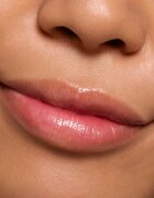 essence Juicy Bomb balzám na rty odstín 06 Wake Me Up Before You Coco 2 g