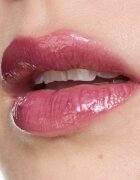 essence Juicy Bomb lesk na rty odstín 110 Crushed Berry 10 ml