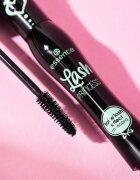 essence Lash PRINCESS řasenka pro efekt umělých řas odstín Black 12 ml