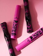 essence Lash PRINCESS řasenka pro objem a natočení řas odstín Black 12 ml