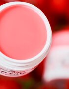 essence lip care hydratační maska na rty na noc 02 Strawberry Milkshake 8 g