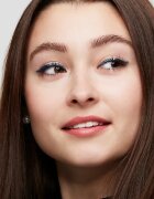 essence LONG-LASTING tužka na oči odstín 09 cool down 0.28 g