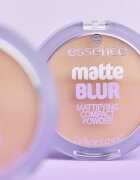 essence matte BLUR kompaktní pudr s matujícím efektem odstín 40 12 g