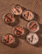 essence Mattifying kompaktní pudr s matným efektem odstín 02 12 g