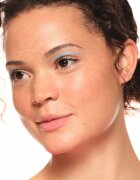 essence META GLOW tužka na oči odstín 04 Chromalicious 0.22 g