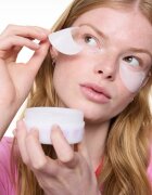 essence milky GLAZED hydrogelové polštářky na oční okolí 60 ks