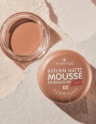 essence NATURAL MATTE MOUSSE pěnový make-up odstín 02 16 g