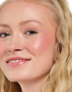 essence Radiant Light paletka rozjasňovačů a tvářenek odstín Signature Light 11 g