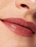 essence satin GLOW krémová rtěnka se saténovým finišem odstín 05 Chai There! 3.5 g
