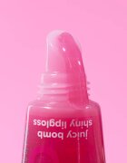 essence Say It With Juicy Hello Cutie! třpytivý lesk na rty odstín 02 Witty Watermelon 10 ml