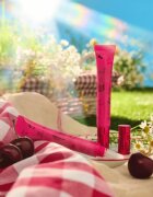 essence SO CHERRY happy lesk na rty s peptidy odstín 01 Cherry On Top 10 ml