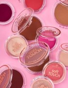 essence Soft Touch matná krémová tvářenka odstín 20 electric peony 5 g