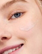 essence Superman hydratační podkladová báze pod make-up 29 ml