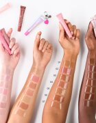 essence the super peptide glossy lip treatment balzám na rty odstín 07 Sugardorable! 10 ml