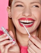 essence WHAT THE FAKE! lesk na rty pro větší objem odstín 01 oh my plump! 4.2 ml