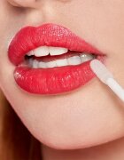 essence WHAT THE FAKE! lesk na rty pro větší objem odstín 01 oh my plump! 4.2 ml