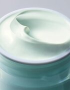 Estée Lauder DayWear Multi-Protection Anti-Oxidant 24H-Moisture Creme denní ochranný krém pro suchou pleť SPF 15 50 ml