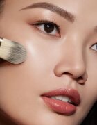 Estée Lauder Futurist Aqua Brilliance™ Watery Glow Primer rozjasňující podkladová báze s hydratačním účinkem 40 ml