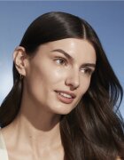 Estée Lauder Futurist SkinTint Serum Foundation With Botanical Oil Infusion SPF 20 pečující make-up SPF 20 odstín 2N1 Desert Beige 30 ml