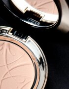 Eveline Cosmetics Celebrities Beauty kompaktní minerální pudr odstín 22 Natural 9 g