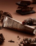 Eveline Cosmetics Choco Glamour vyživující a hydratační balzám na rty 12 ml