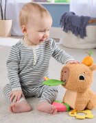 Fisher-Price Snuggly Snacky Capy plyšová hračka s chrastítkem 1 ks