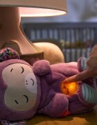 Fisher-Price Soothe'n Snuggle Purple Monkey plyšová hračka s melodií 1 ks