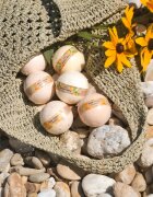 Folk & Flora Calendula šumivá koule do koupele s měsíčkem lékařským 130 g