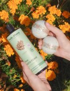 Folk & Flora Eucalyptus koupelová bomba se zklidňujícím účinkem 130 g
