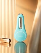 FOREO BEAR™ 2 eyes & lips mikroproudový tonizační přístroj na oční okolí a rty Arctic Blue 1 ks