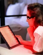 FOREO FAQ™ LED Panel infračervený panel na tělo a obličej 1 ks