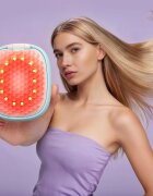 FOREO FLIP™ LED Detangling Hairbrush kartáč na vlasy s LED podsvícením Arctic Blue 1 ks