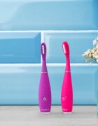 FOREO ISSA™ 4 Smile elektrický zubní kartáček od 5 let Wild Strawberry 1 ks