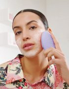FOREO LUNA™ 3 čisticí sonický přístroj s protivráskovým účinkem citlivá pleť 1 ks