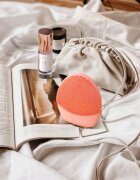 FOREO LUNA™4 masážní přístroj na čištění a zpevnění obličeje normální pleť
