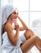FOREO LUNA™4 Mini čisticí přístroj na obličej Pearl Pink