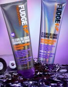 Fudge Clean Blonde Damage Rewind fialový tónovací šampon pro blond a melírované vlasy 250 ml